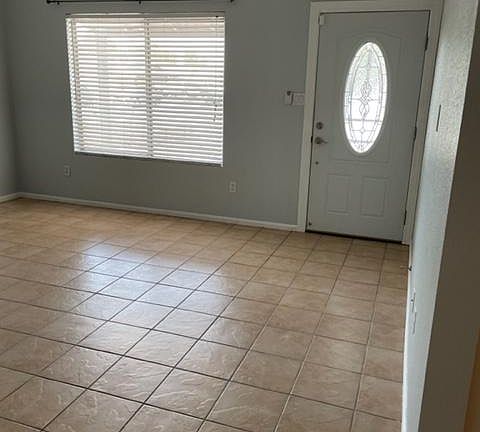 2nd image of 1553 E Sunrise Ln