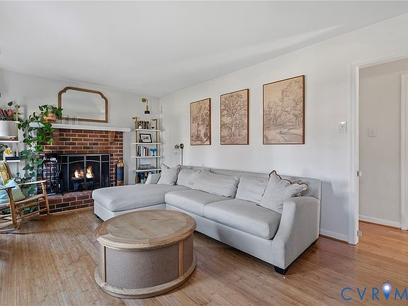 4th image of 5119 Fairlake Ln