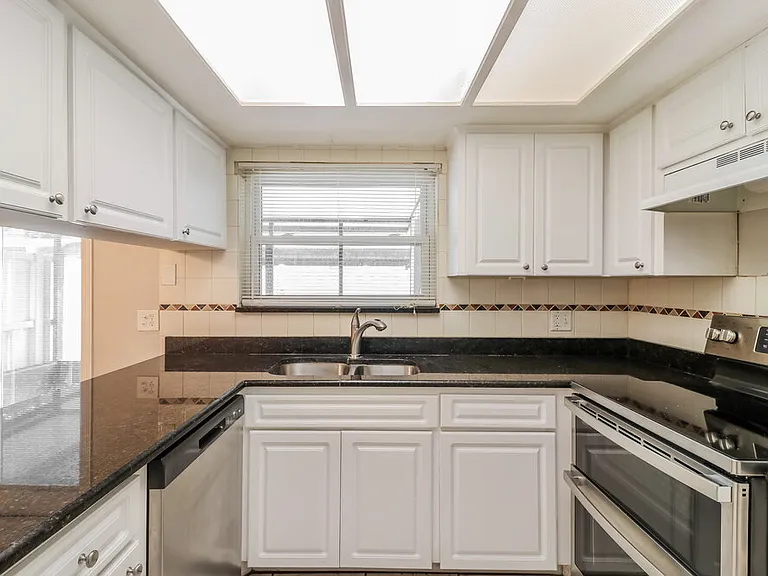7640 Woodbridge Blvd — Photo 8