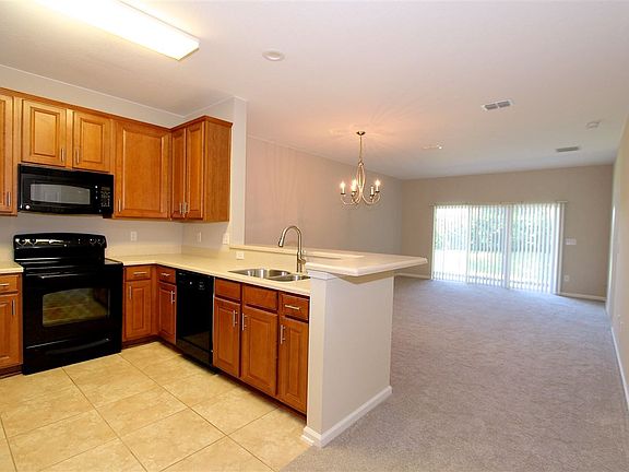 4th image of 586 Wooded Crossing Cir