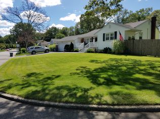 48 Drake Rd, Centereach, NY 11720