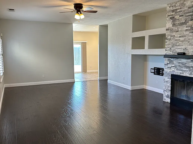 590 Mosburg Loop — Photo 4