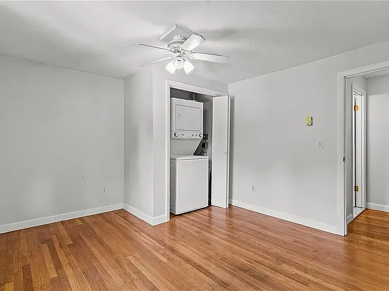 163 Chadsey Rd — Photo 2