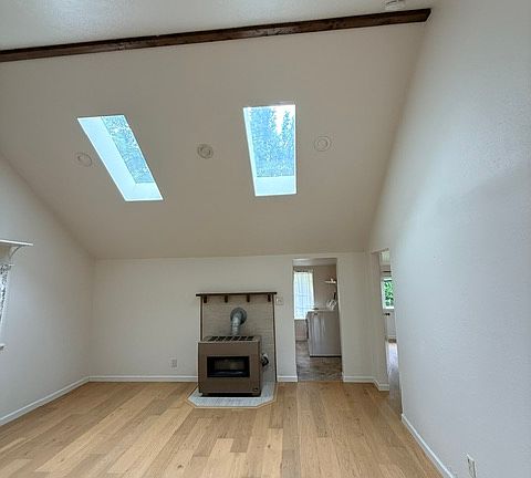 3rd image of 10108 N Mohawk Ave
