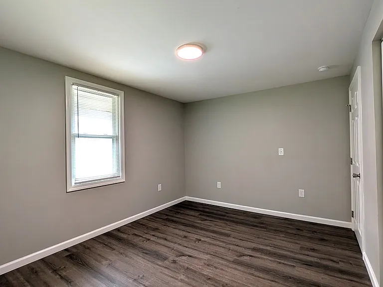 2903 Homehurst Ave — Photo 12