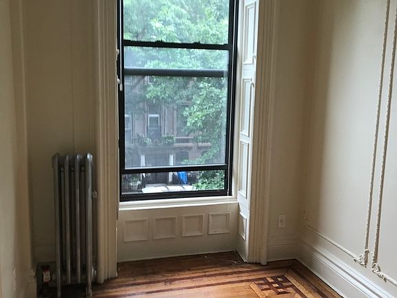 3rd image of 403 Grand Ave #3