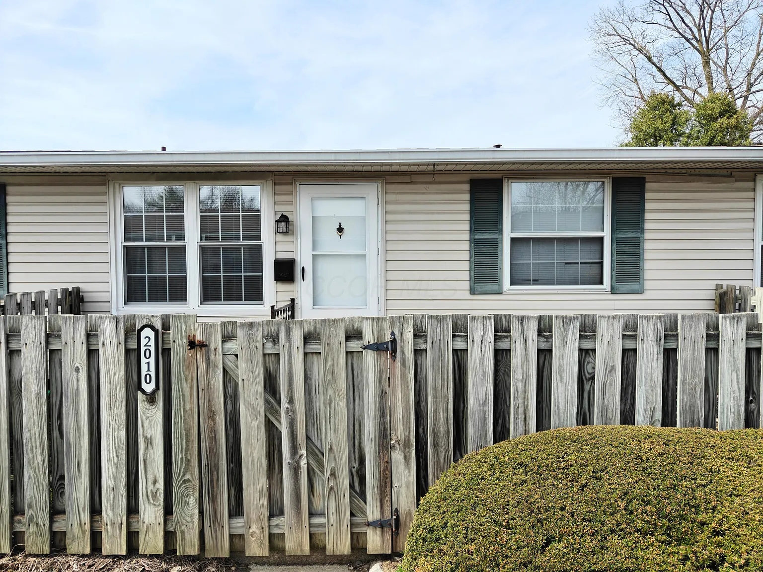 2010 Willoway Ct N photo 1