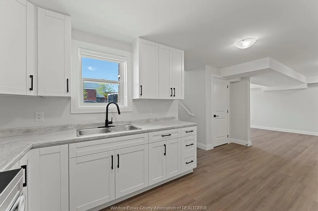 3 bed, $2,250 — Photo 4