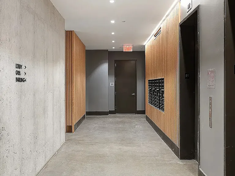 517 W 29th St #7G — Photo 9