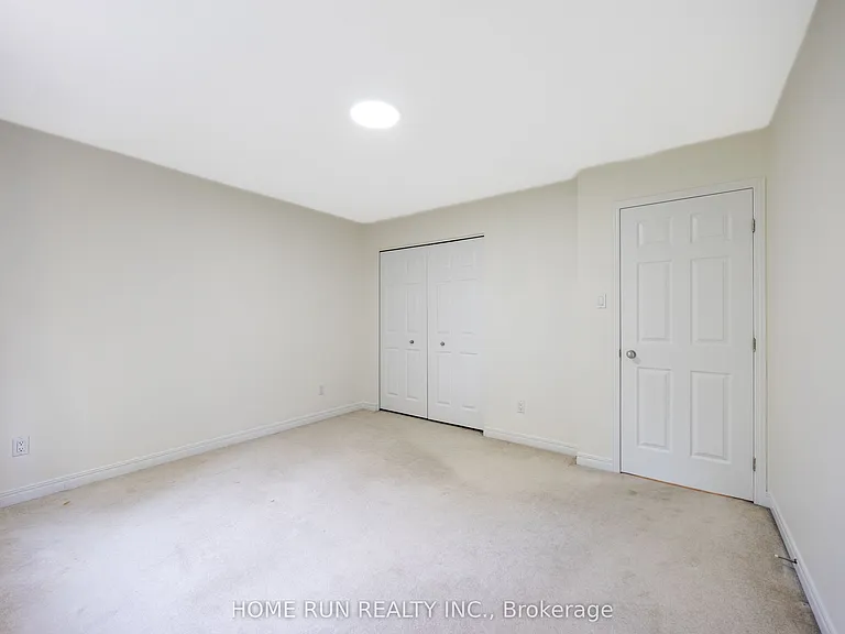 281 Goldridge Dr — Photo 38