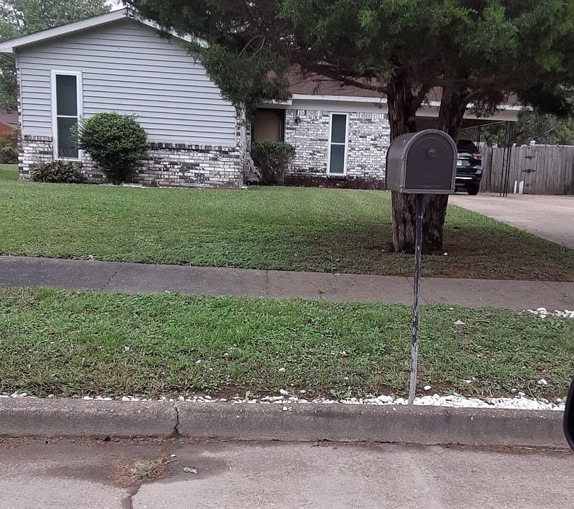 1st image of 409 Millann St