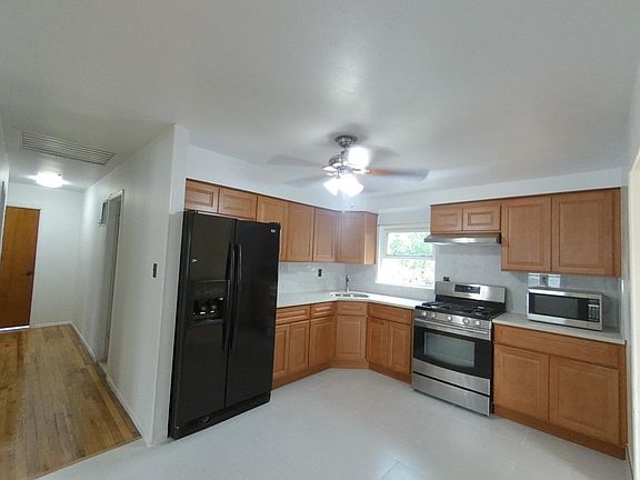 5th image of 763 Armstrong Ave #2