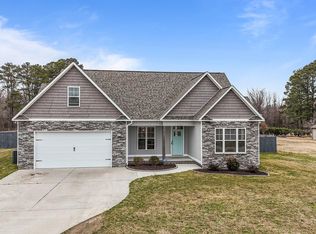 2559 Autumn Ridge Ln, Greenville, NC 27834