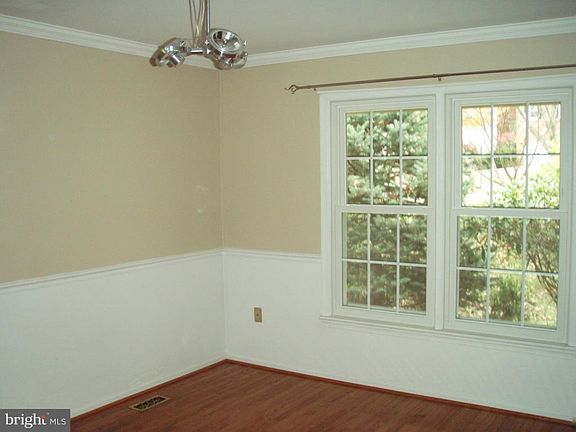 5th image of 3716 Merrimac Trl