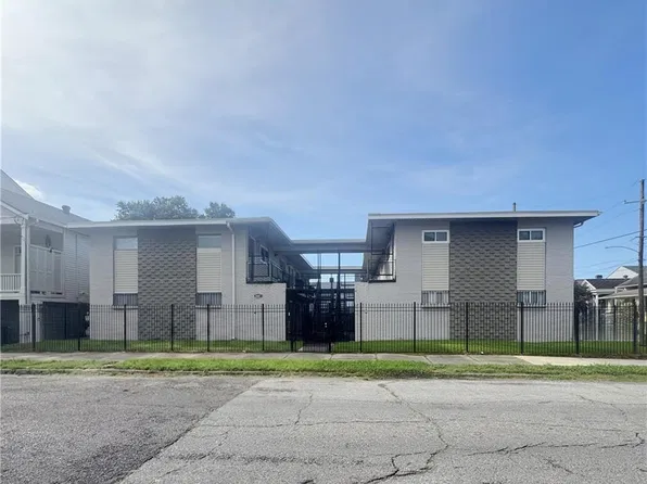2601 Carondelet St APT H, New Orleans, LA 70130
