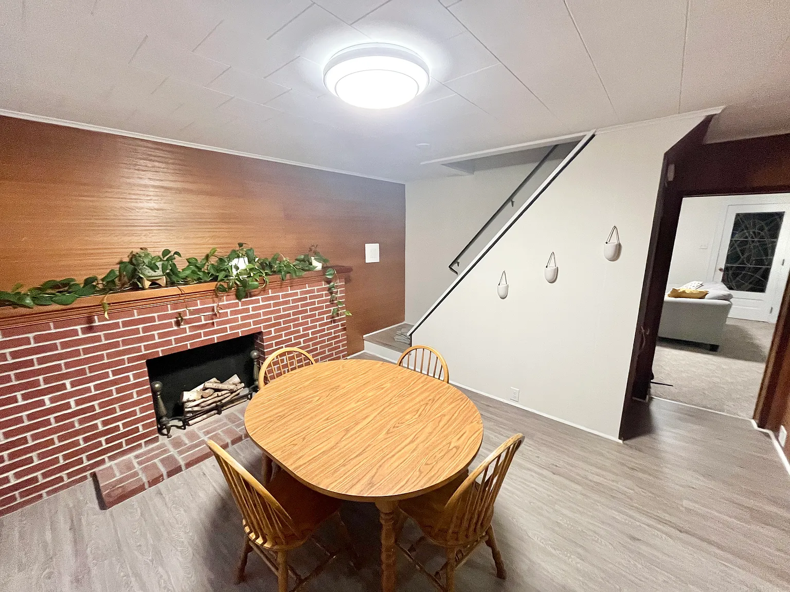 3 bed, 1.5 bath, 1290 sqft, $1,850 — Photo 3
