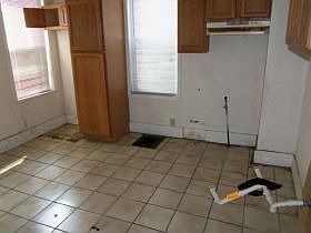 5th image of 4433 Bessie Ave