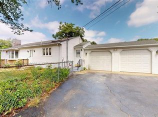 8 Vincent Ave, North Smithfield, RI 02896