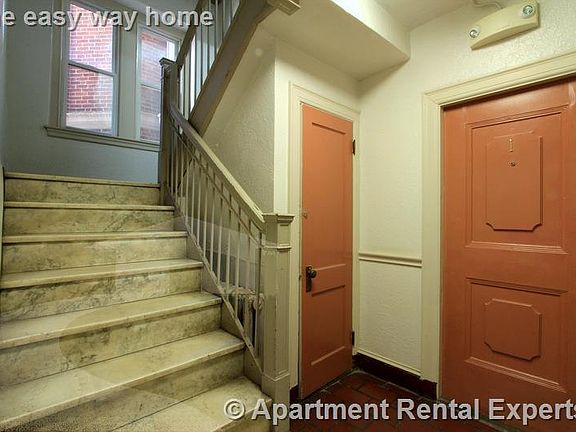 4th image of 7 Craigie Cir #36