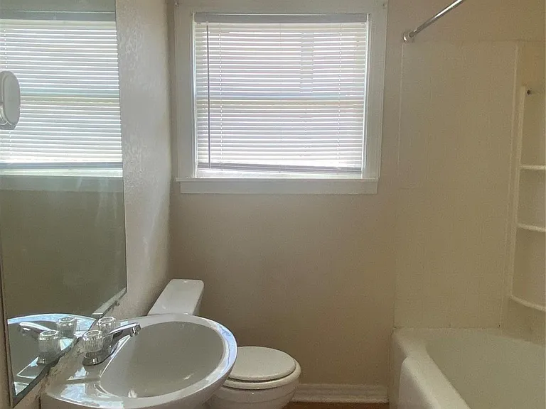 243 Acacia St — Photo 5