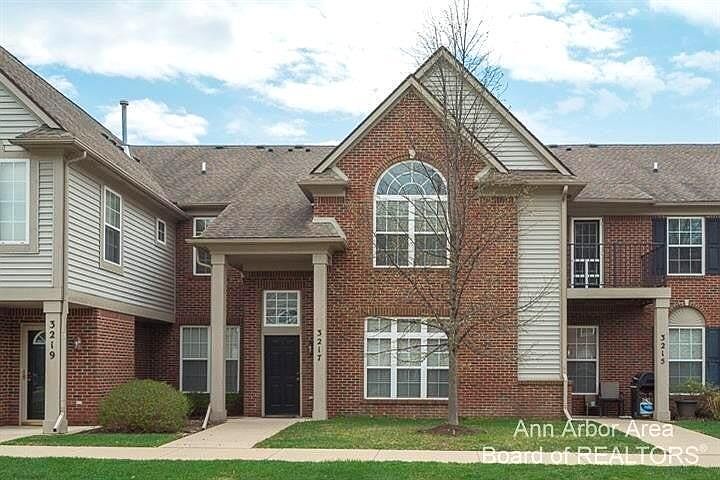 1st image of 3217 Primrose Ln