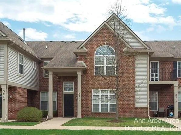 3217 Primrose Ln, Ypsilanti, MI 48197