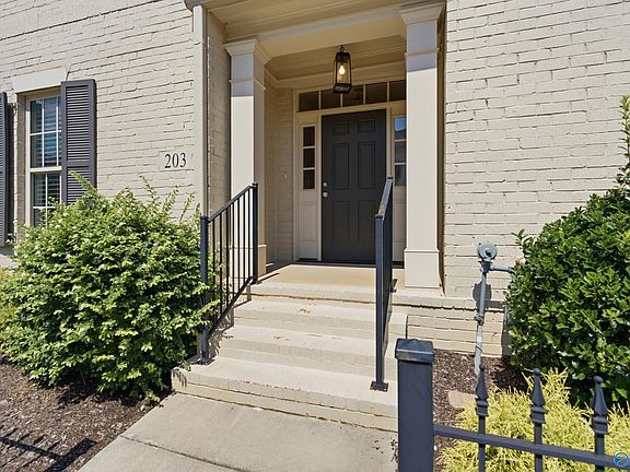3rd image of 203 Saint Louis St
