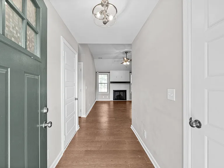 1493 Fredrick Dr — Photo 4