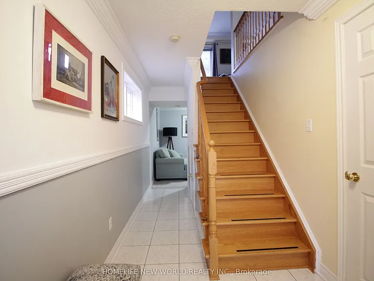 39 Marmill Way — Photo 2