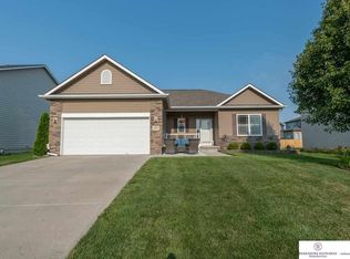 5806 N 151st St, Omaha, NE 68116