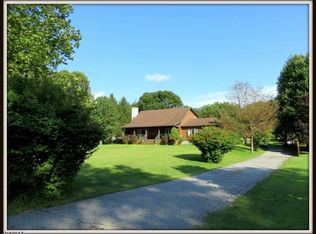 912 Potters Rd, Newton, NJ 07860