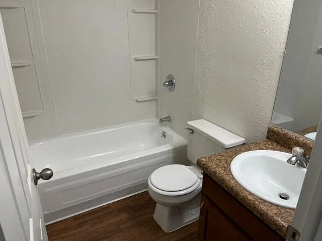 Woodland Place Apartments — Photo 36