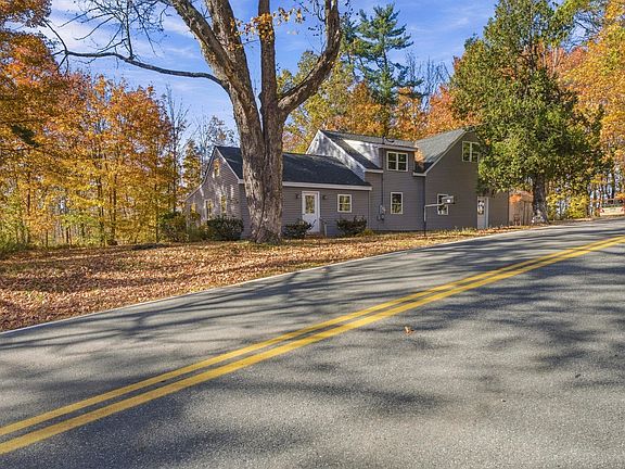 2nd image of 114 Parmenter Hill Road