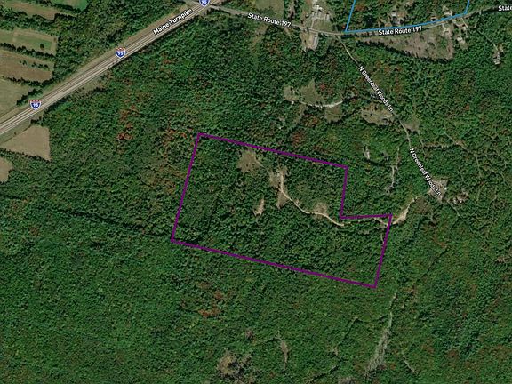 4th image of 44 N Greenleaf Woods Lane