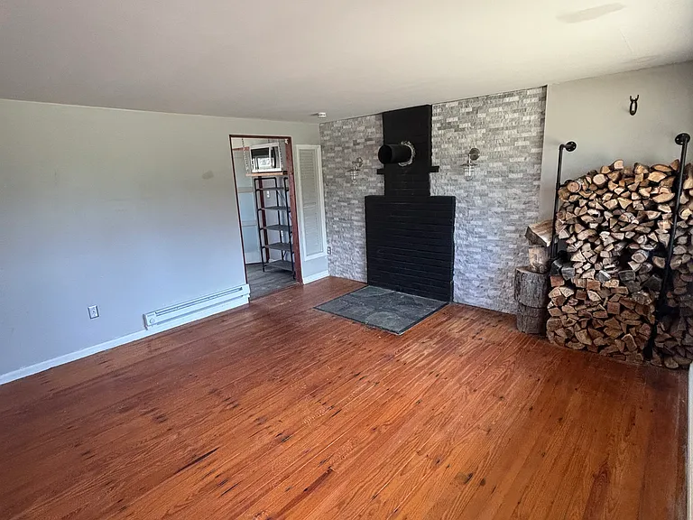 10 North Ave — Photo 6
