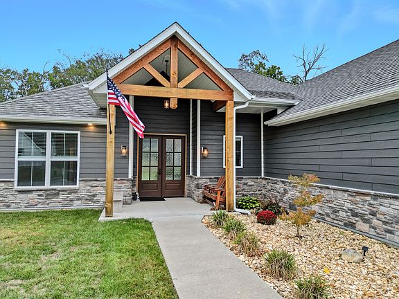 2nd image of 15180 Everglades Dr