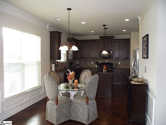 5th image of 525 W Holloway Dr