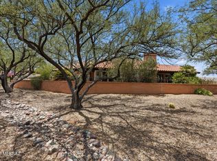 3910 S Via Del Ruisenor, Green Valley, AZ 85622