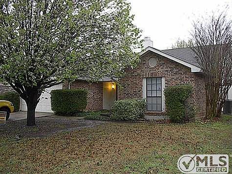 1st image of 4137 Huckleberry Dr