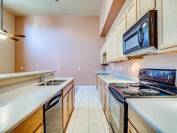 3rd image of 1015 S Val Vista Dr Unit 18