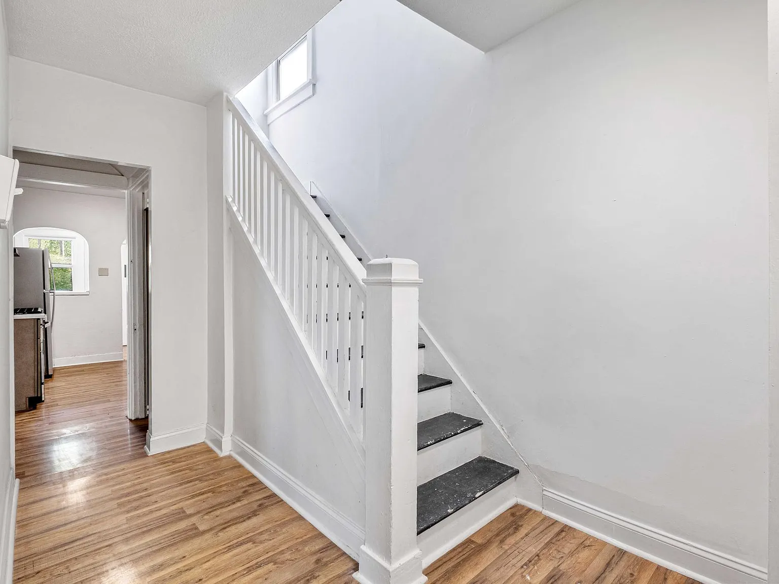 3 bed, 1250 sqft, $1,450 — Photo 4