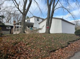 7704 Maple Ave, Gary, IN 46403