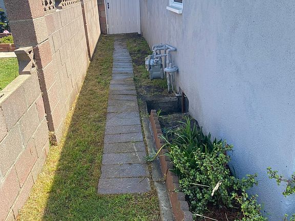 4th image of 20852 Pioneer Blvd