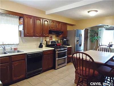 3rd image of 116 Fay Park Dr