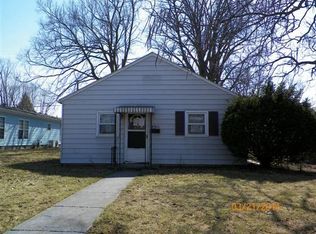 2211 W 11th St, Muncie, IN 47302