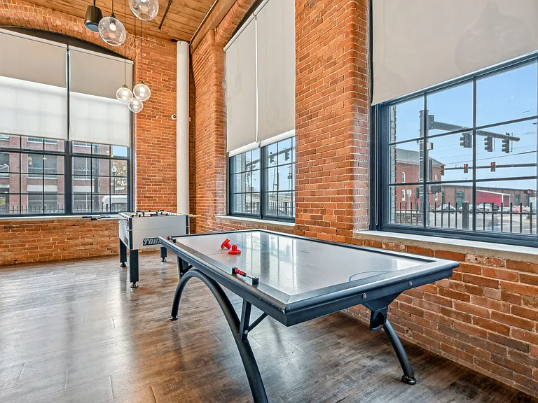 Riverwalk Apartments — Photo 25