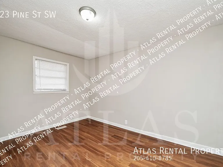 223 Pine St SW — Photo 9