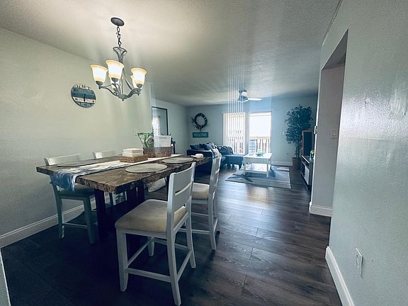 2nd image of 256 Ulster Ln #256