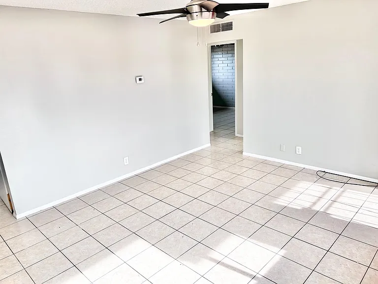 7013 N 76th Ave #1 — Photo 18