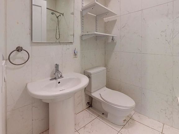 5th image of 553 Lenox Ave #2CC